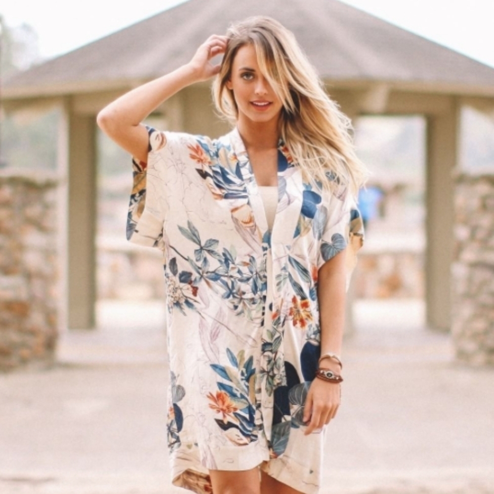 Dress Forum Floral Button Up Kimono Cover Up Dress Oversized Size Small